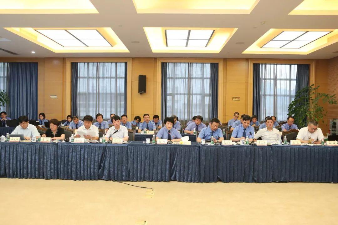 新澳2025年正版资料精选解析、解释与落实、实时解答解释落实